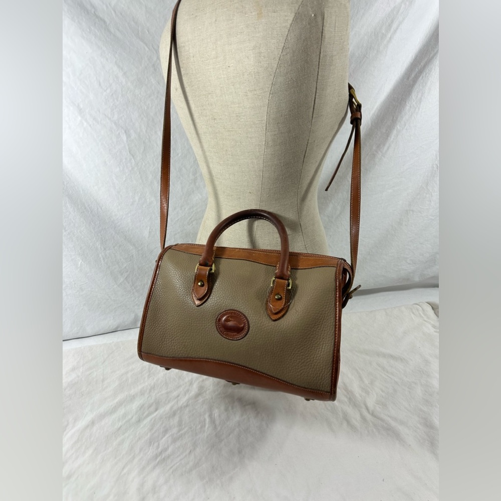 Vintage DOONEY & BOURKE taupe leather satchel shoulder bag purse crossbody
